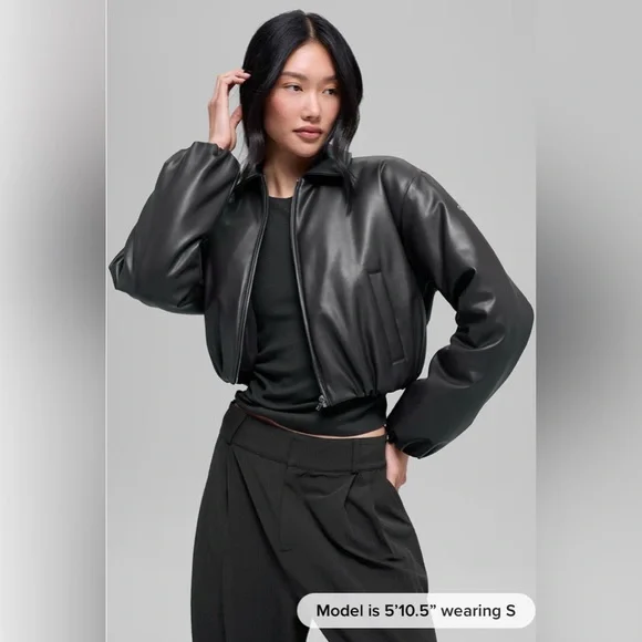 New Alo Yoga Faux Leather Cropped Premier Bomber - Black - Picture 4 of 14
